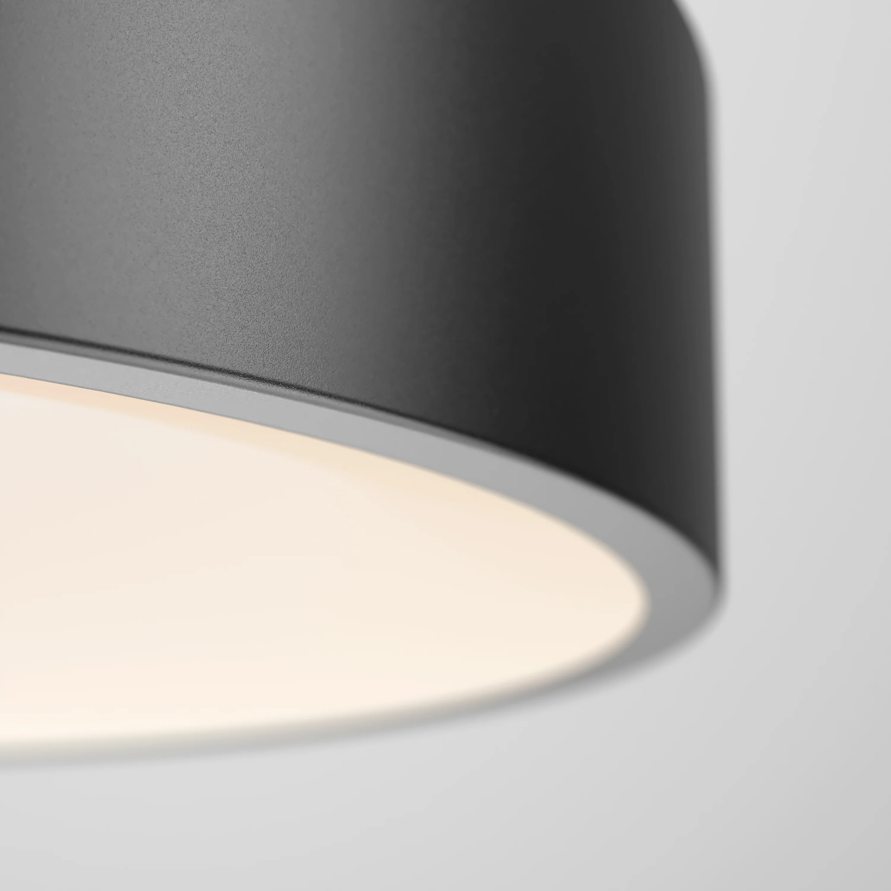 Aiden LED pendant light - Image 5