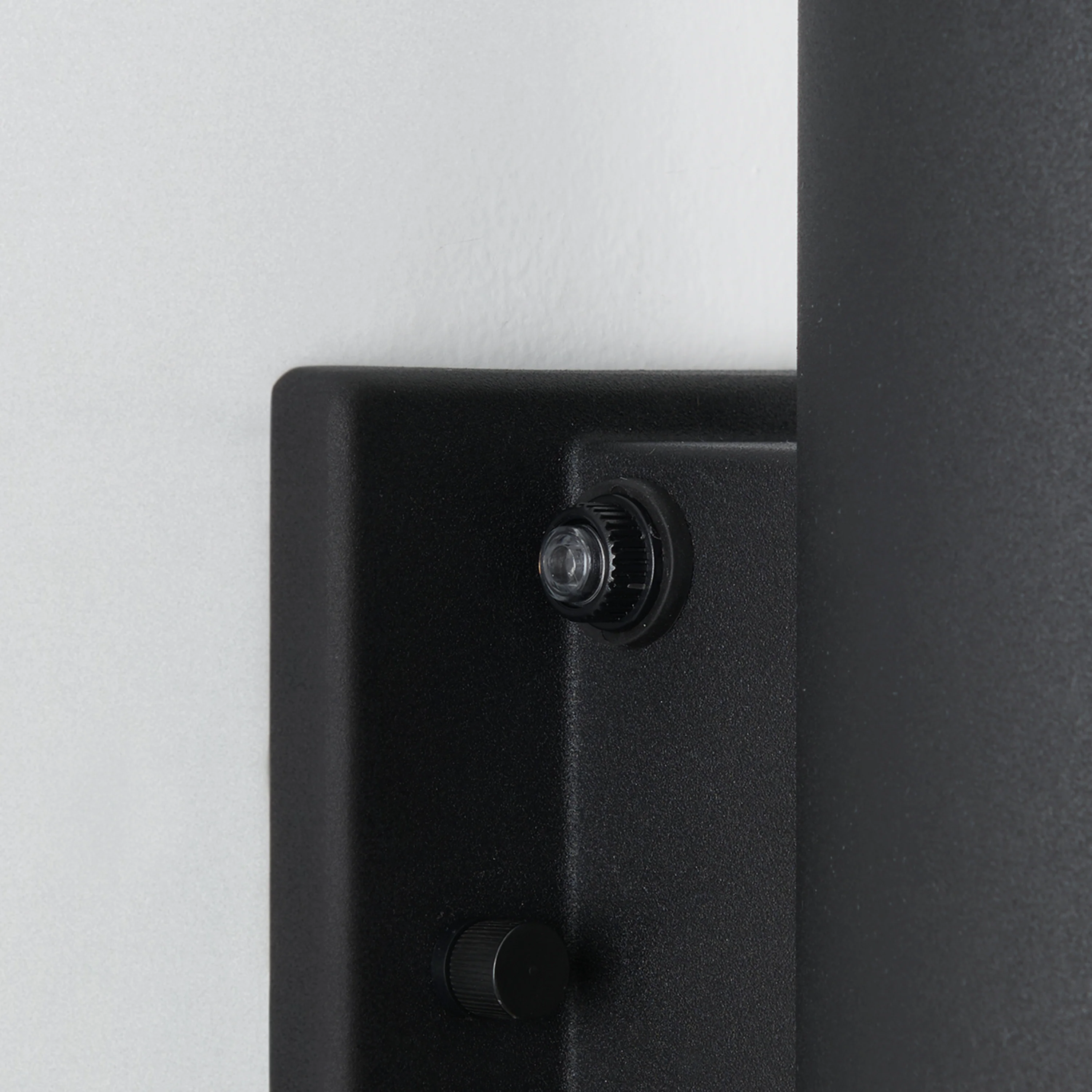 Linea modern indoor-outdoor LED wall light - Image 6