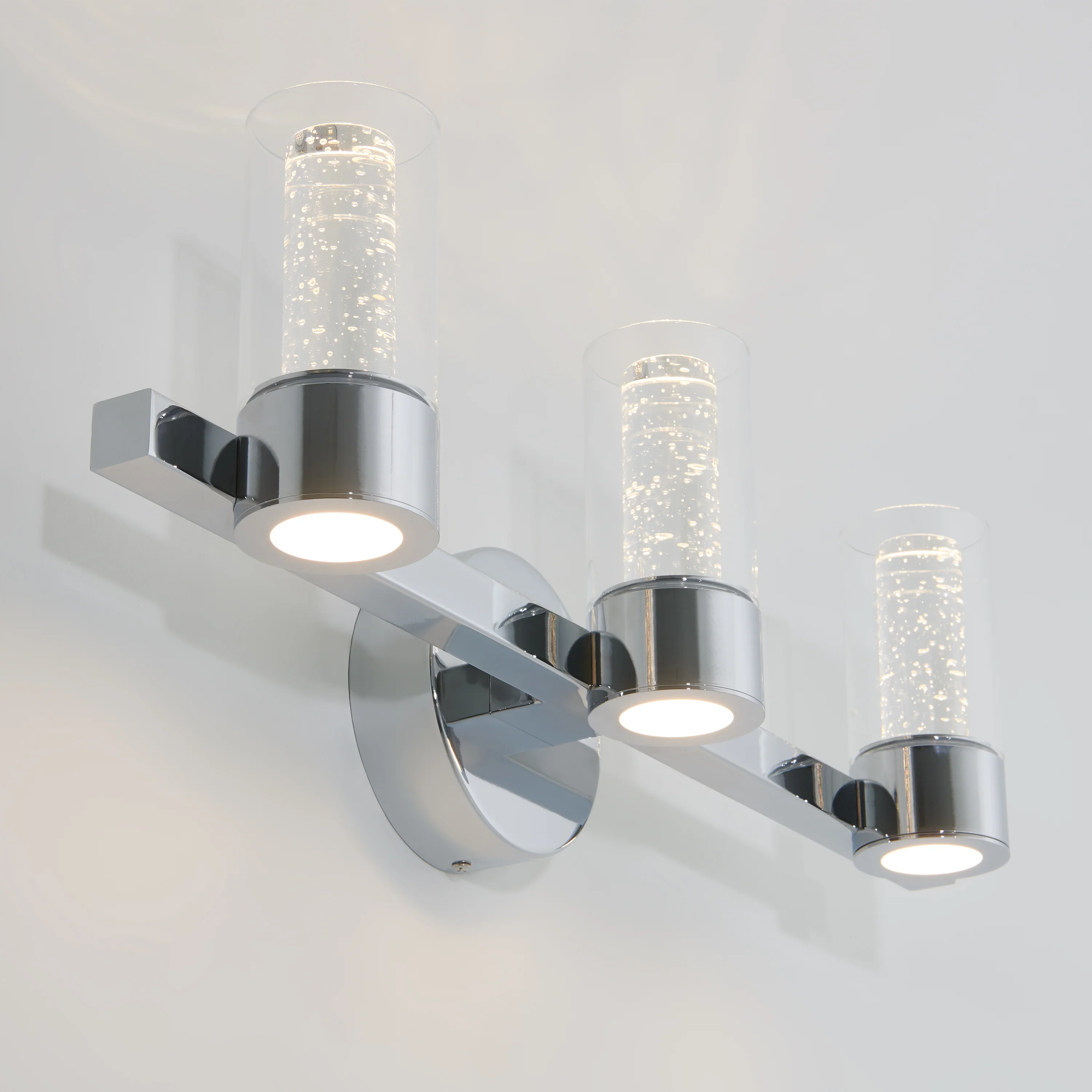 Novello 27-in (69 cm) 3-Light Modern LED Vanity Light for Bathroom - Image 13