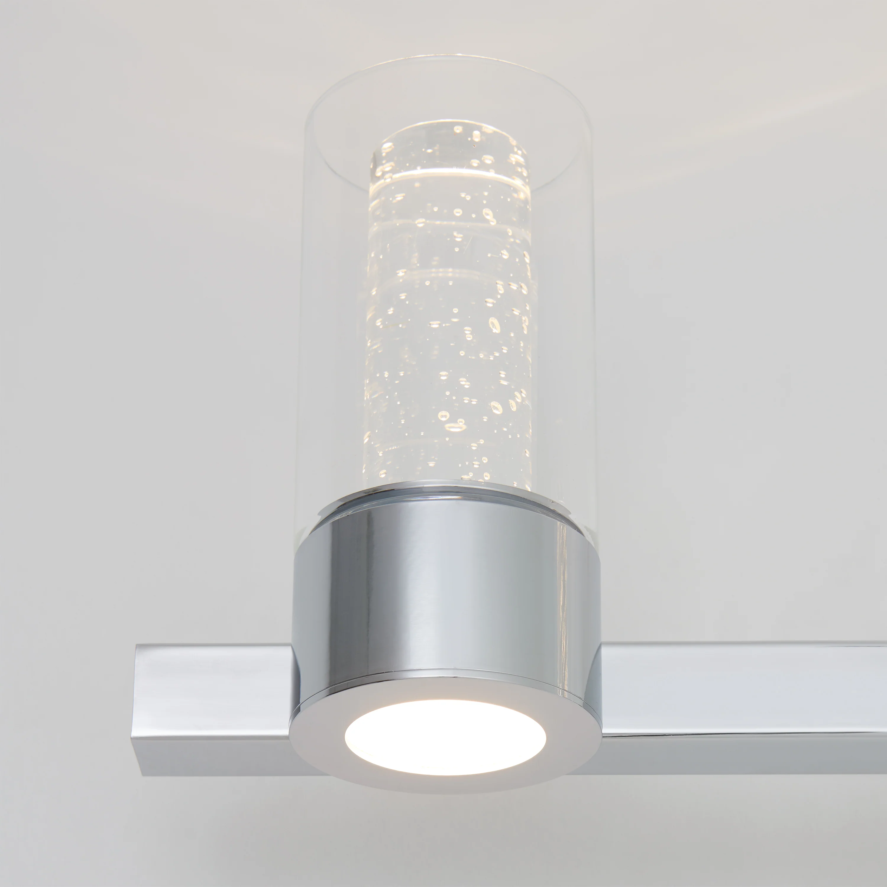 Novello 27-in (69 cm) 3-Light Modern LED Vanity Light for Bathroom - Image 17