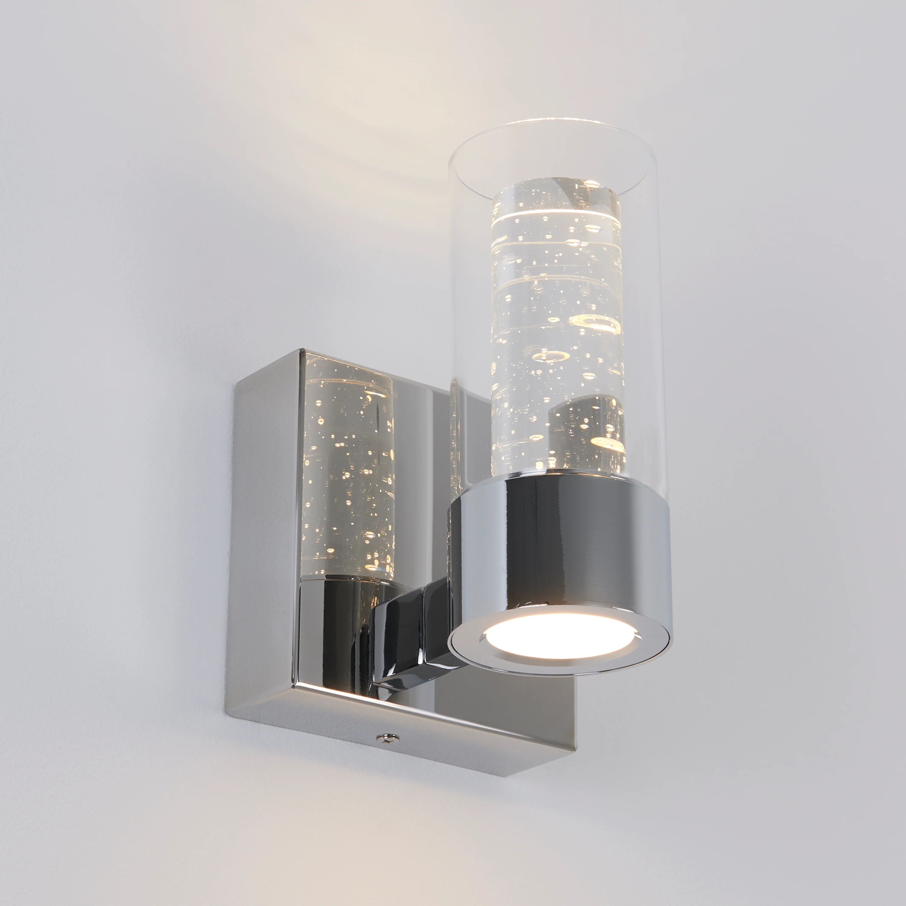 Essence 4-in (11 cm) 1-Light Modern LED Vanity Light for Bathroom - Image 12