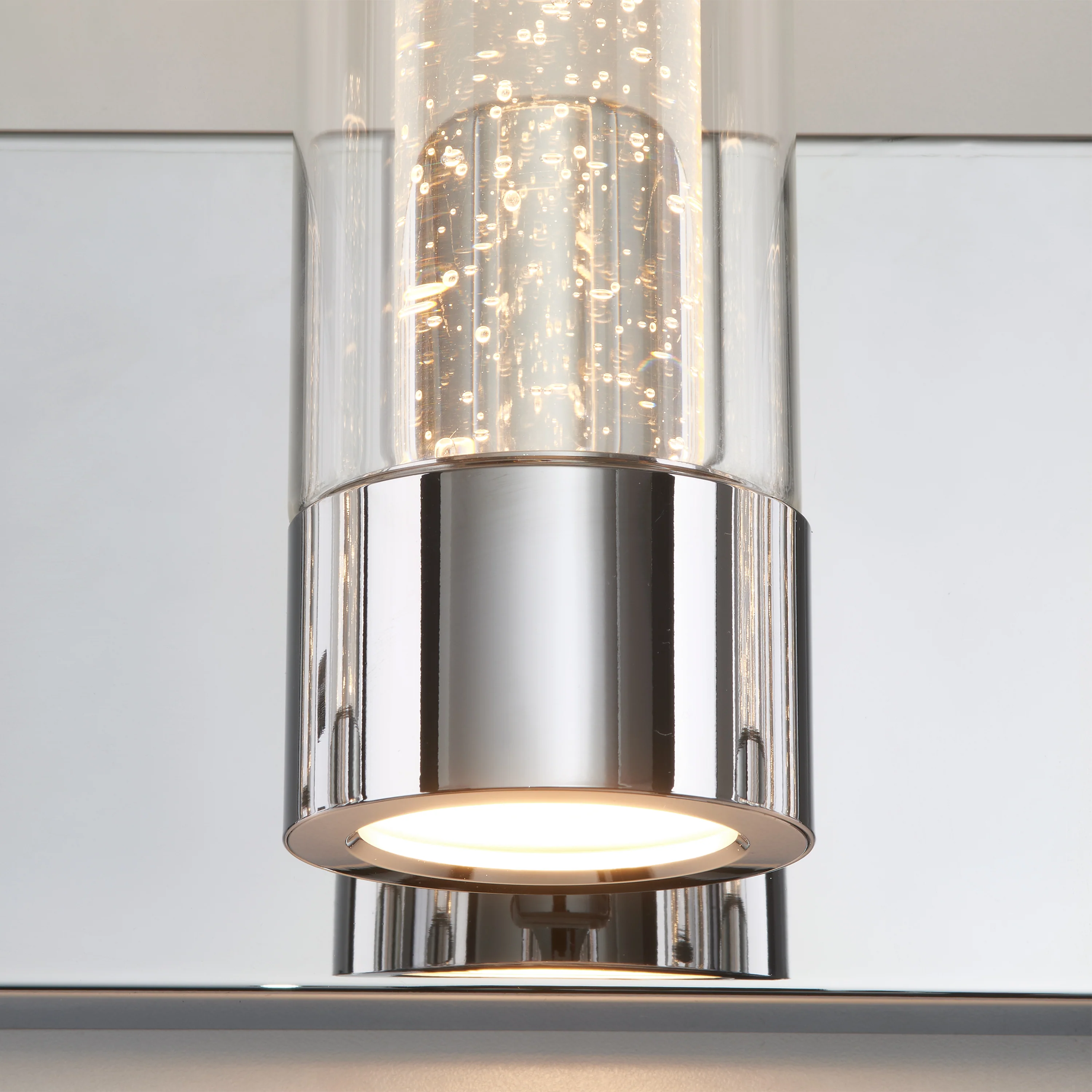 Essence 4-in (11 cm) 1-Light Modern LED Vanity Light for Bathroom - Image 3