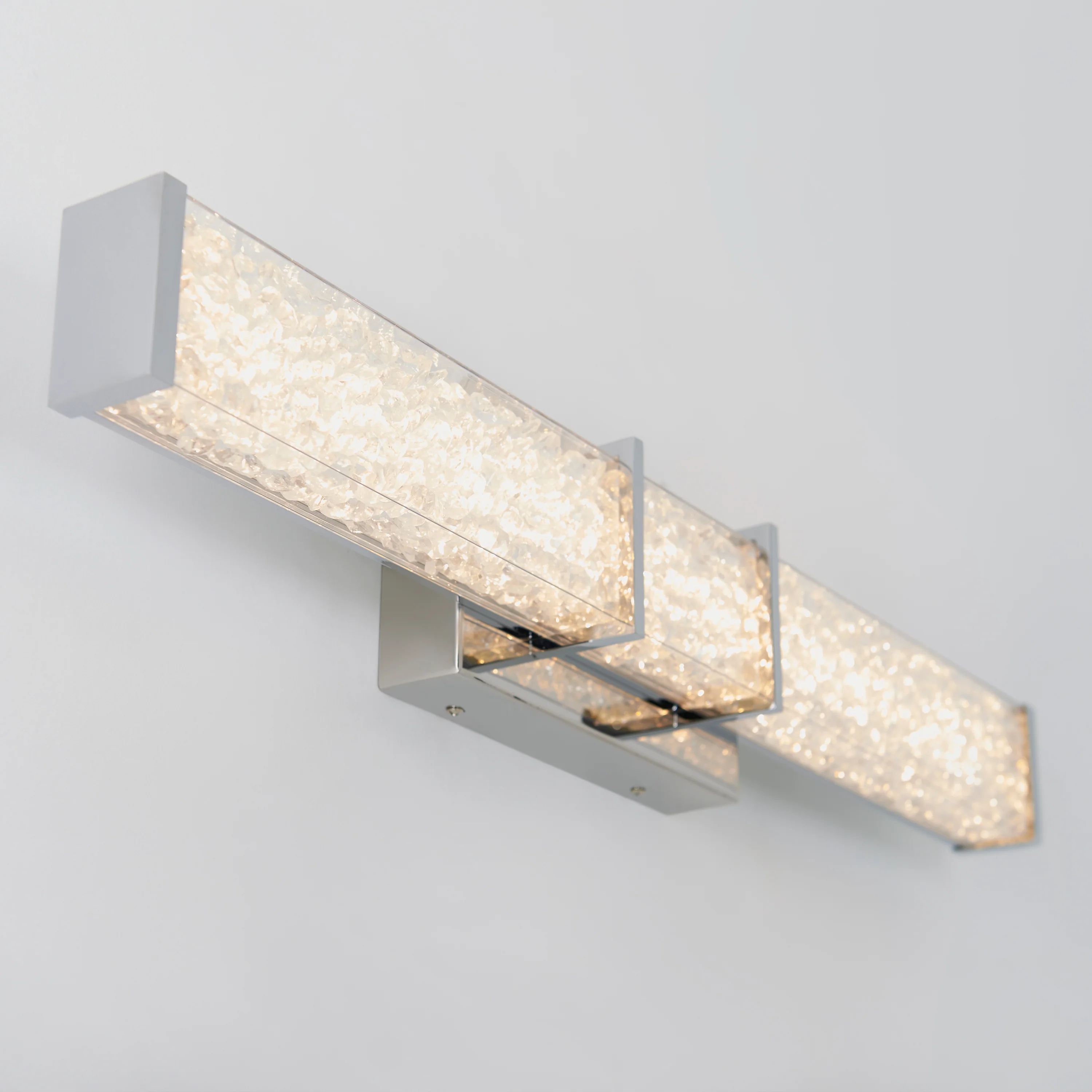 Royale 27-in (69 cm) Integrated LED Vanity Light Bar for Bathroom - Image 4
